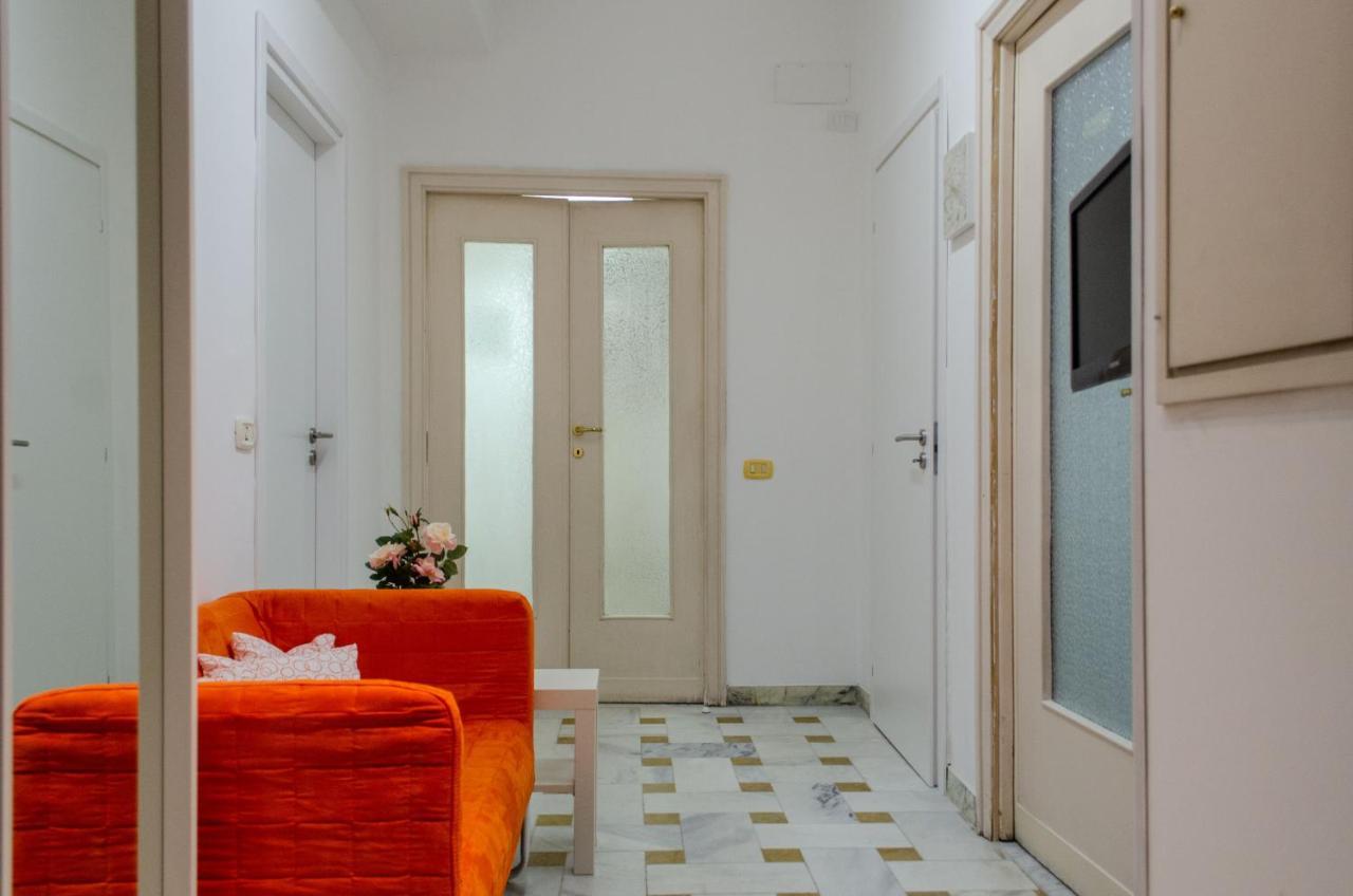 Guest house In Guest - Kamchu Piazza Bologna 1 *